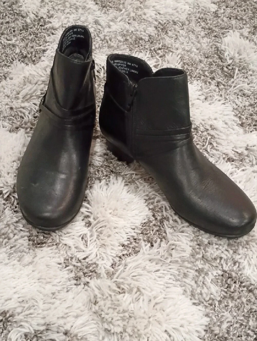 Abeo Black Chelsea-Style Ankle Booties
